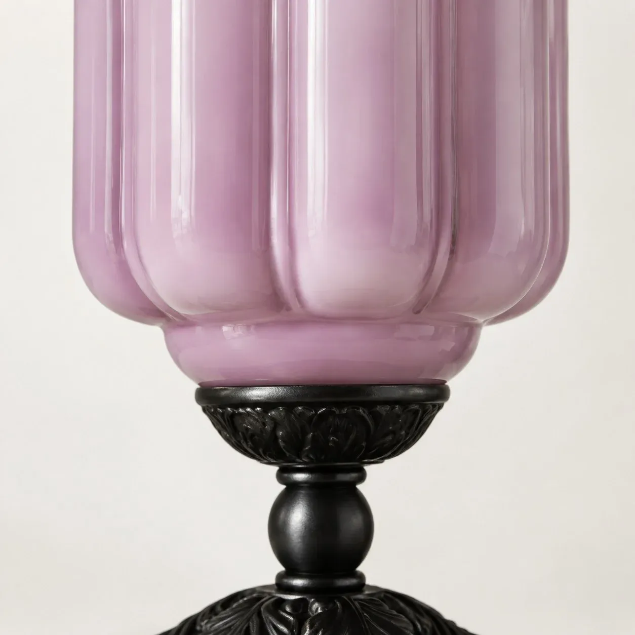 Close-up de nervures verticales dans un verre de lait