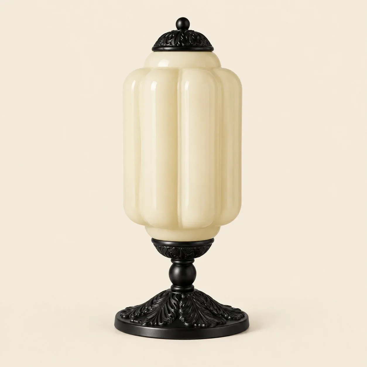 Verre à lait jaune avec base en métal laiton