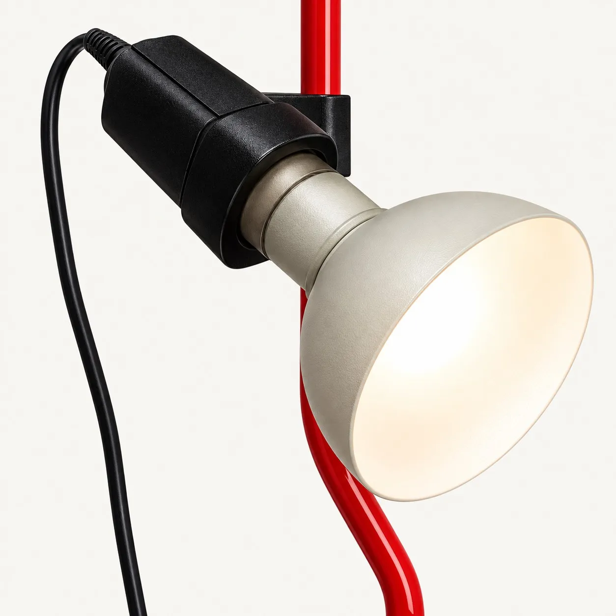 Sliding head clamped on a red stem
