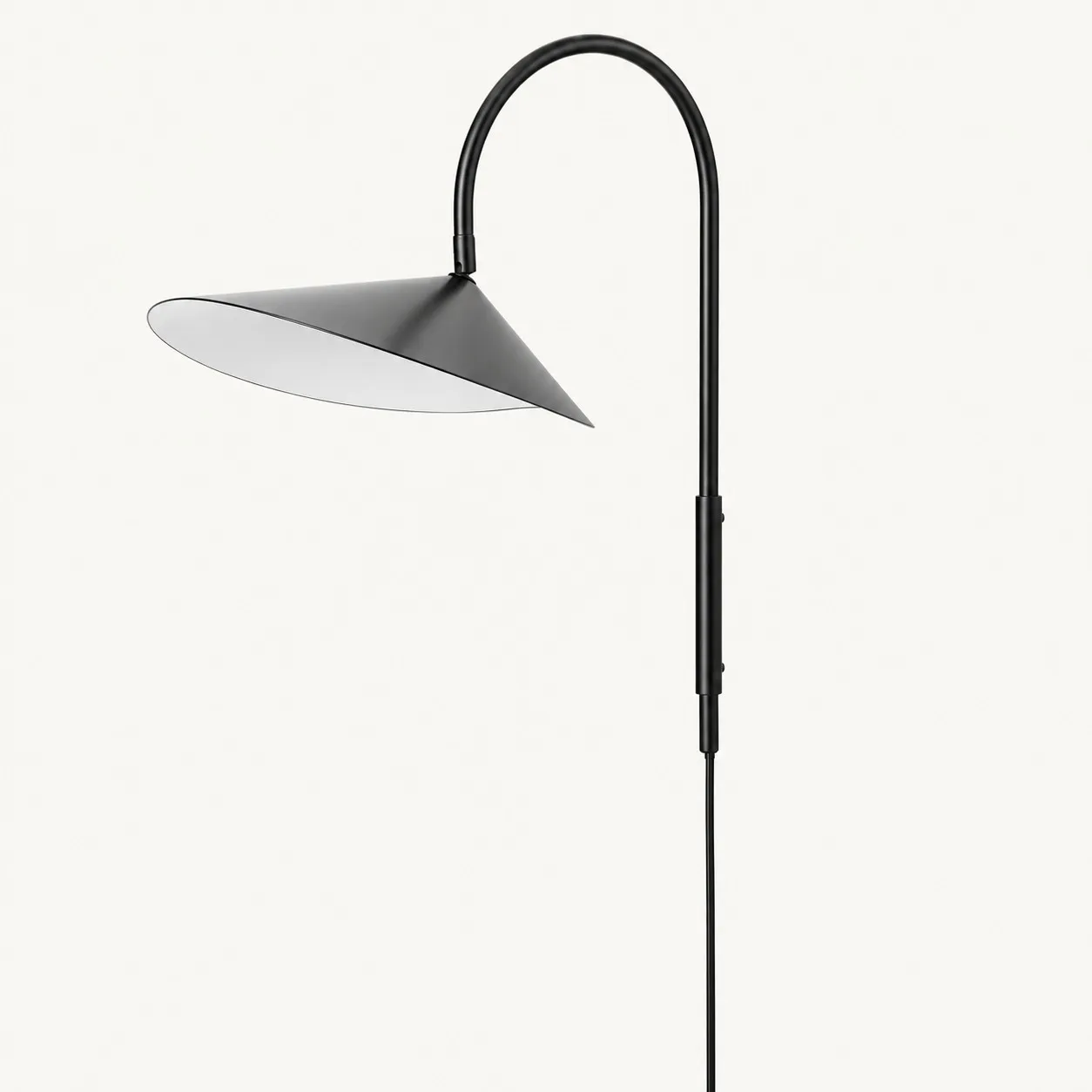 Black wall lamp