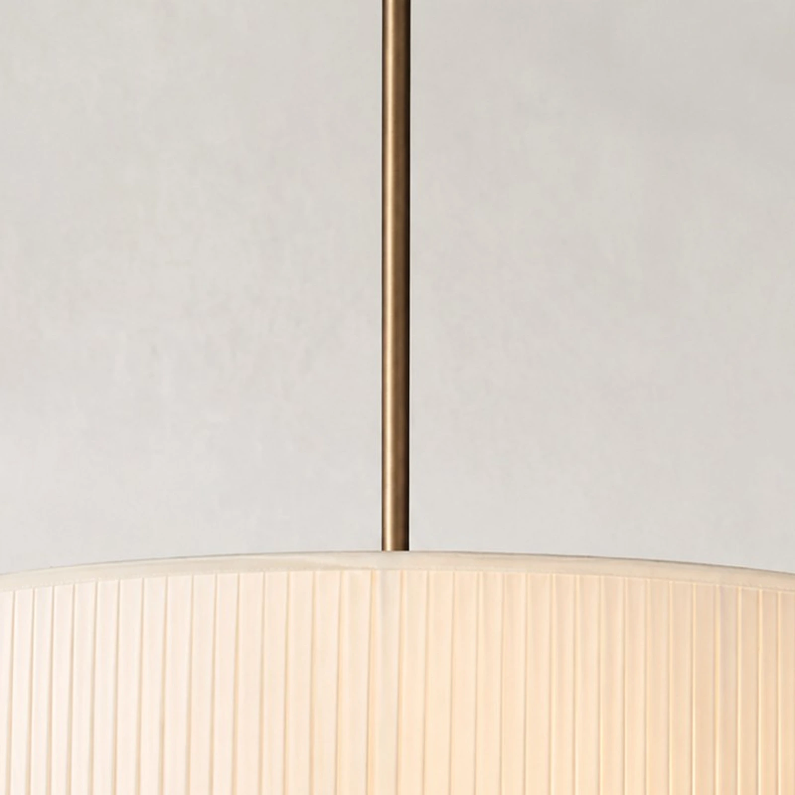Close view of Dumora rod and shade connection